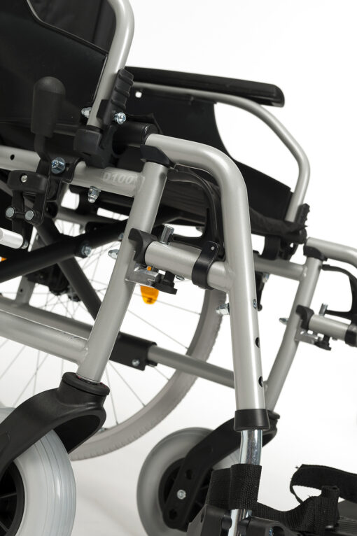 rolstoel d100 met verstelbare beensteunen