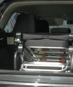 opvouwbare elektrische rolstoel in de kofferbak