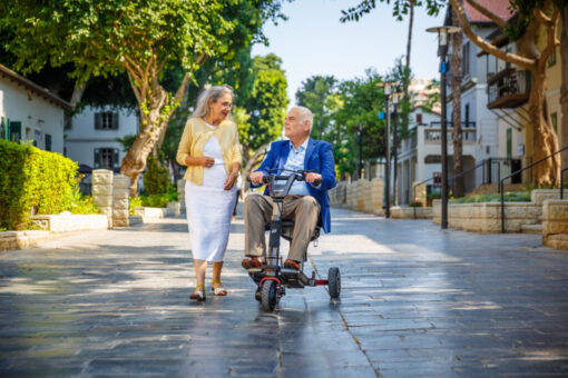 Movinglife ATTO SPORT traveling couple1 1024x683 1