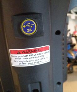 Oplaadplugin voor mercurius scootmobiel