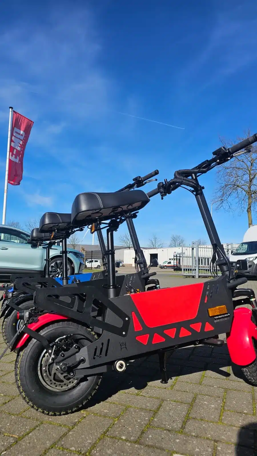 hanksconcepts HANK 7.jpeg HANK Tweewielige Opvouwbare Scootmobiel - Afbeelding 9