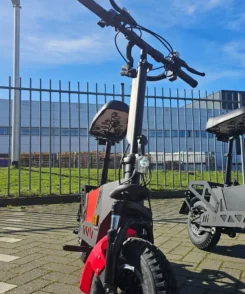 hanksconcepts HANK 3.jpeg HANK Tweewielige Opvouwbare ScootmobielHANK Tweewielige Opvouwbare Scootmobiel - Afbeelding 15