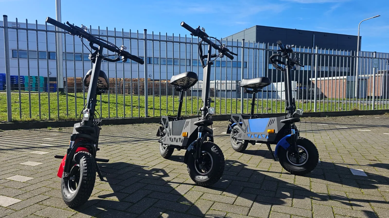 hanksconcepts HANK 5.jpeg HANK Tweewielige Opvouwbare ScootmobielHANK Tweewielige Opvouwbare Scootmobiel - Afbeelding 8