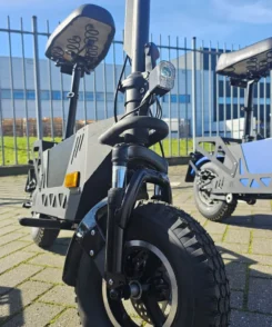 hanksconcepts HANK 6.jpeg HANK Tweewielige Opvouwbare ScootmobielHANK Tweewielige Opvouwbare Scootmobiel - Afbeelding 9