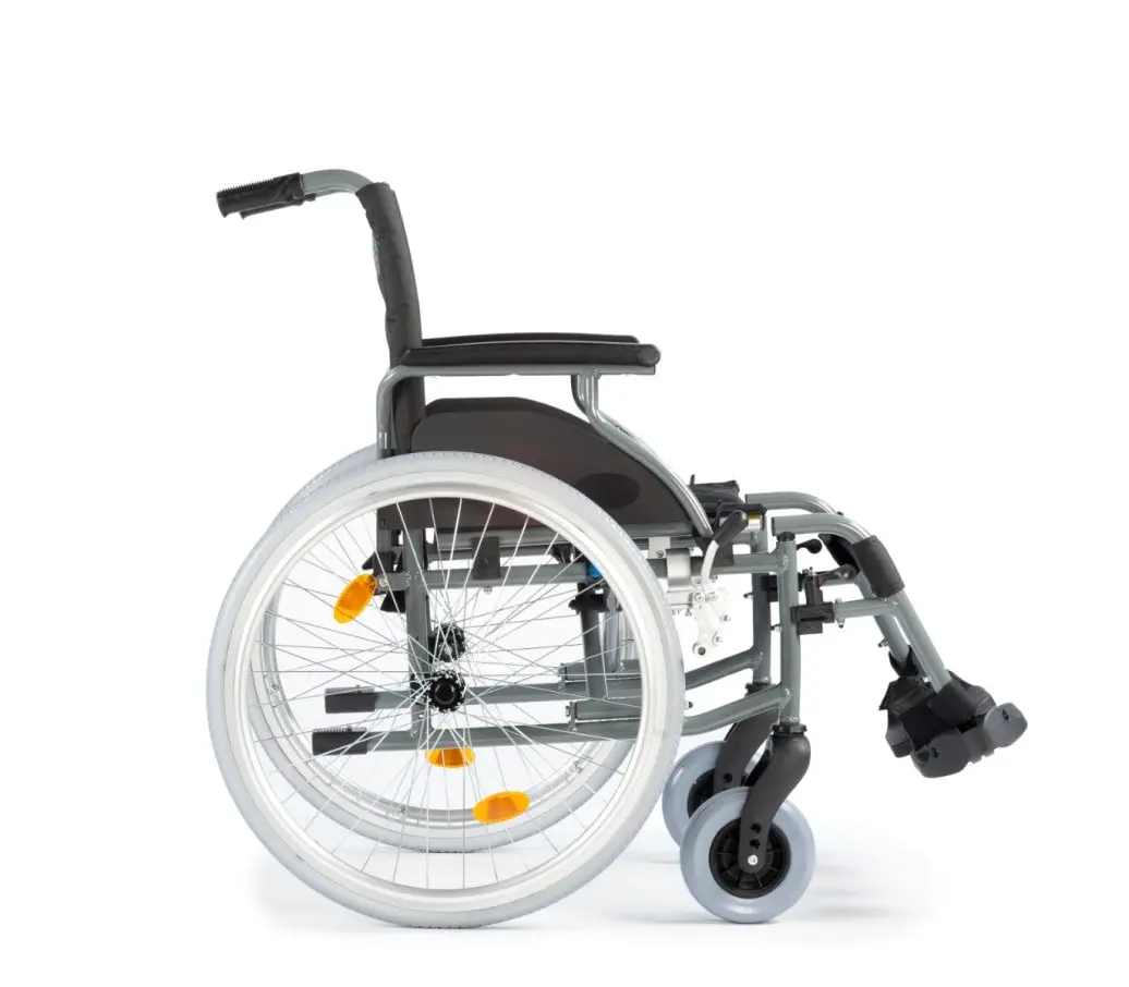 m6 zijkant 1 MultiMotion M6 rolstoel - 50 cm zitbreedte - Afbeelding 5