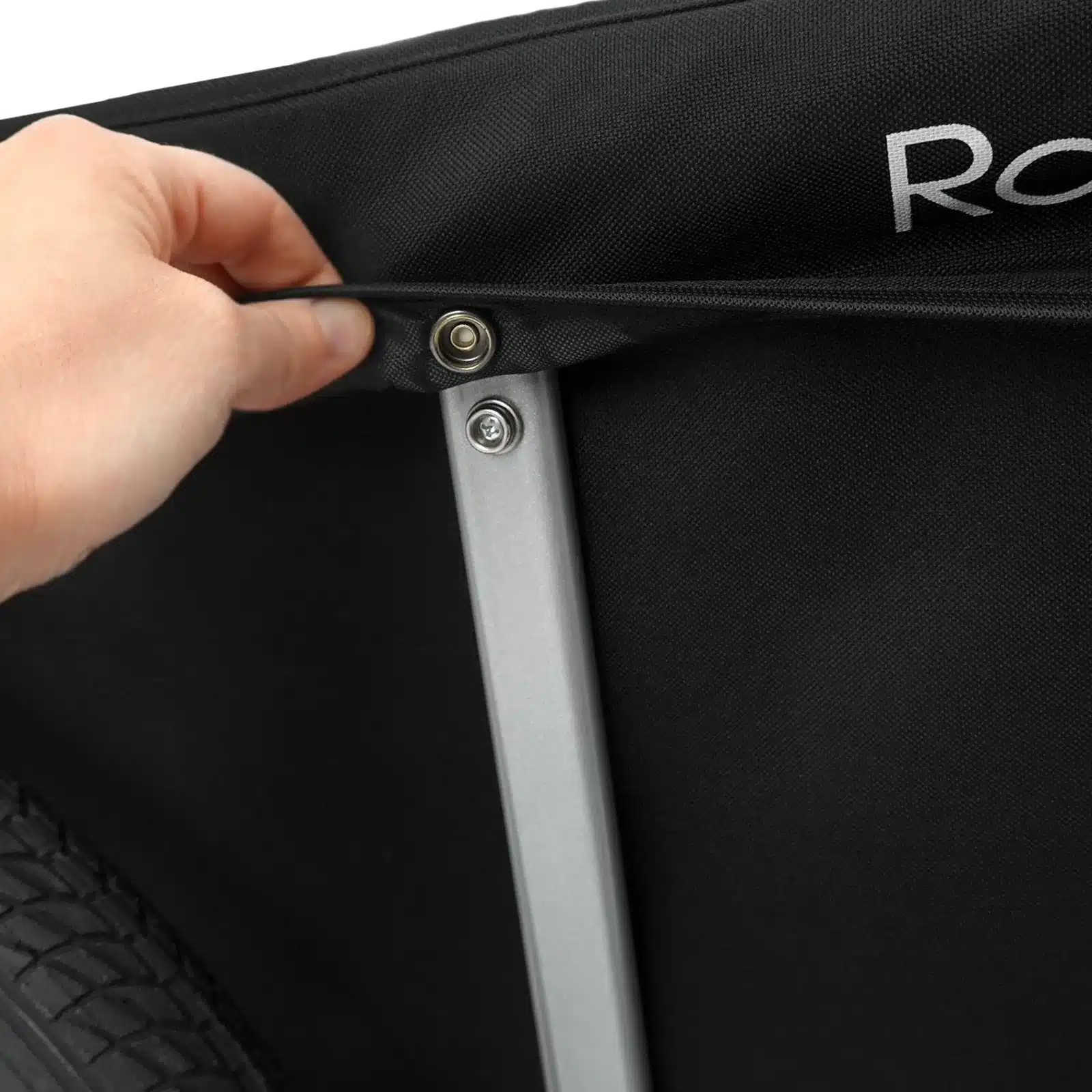 35413 Anhanger Premium detail 005.jpg Rolektro Premium scootmobiel aanhanger | 120L & 45 kg - Afbeelding 12